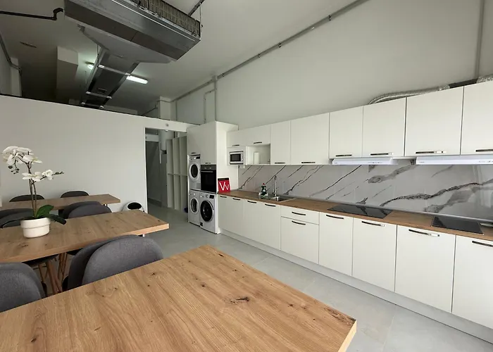 La Camella أرونا