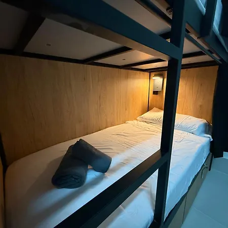 ゲストハウス La Camella アロナ